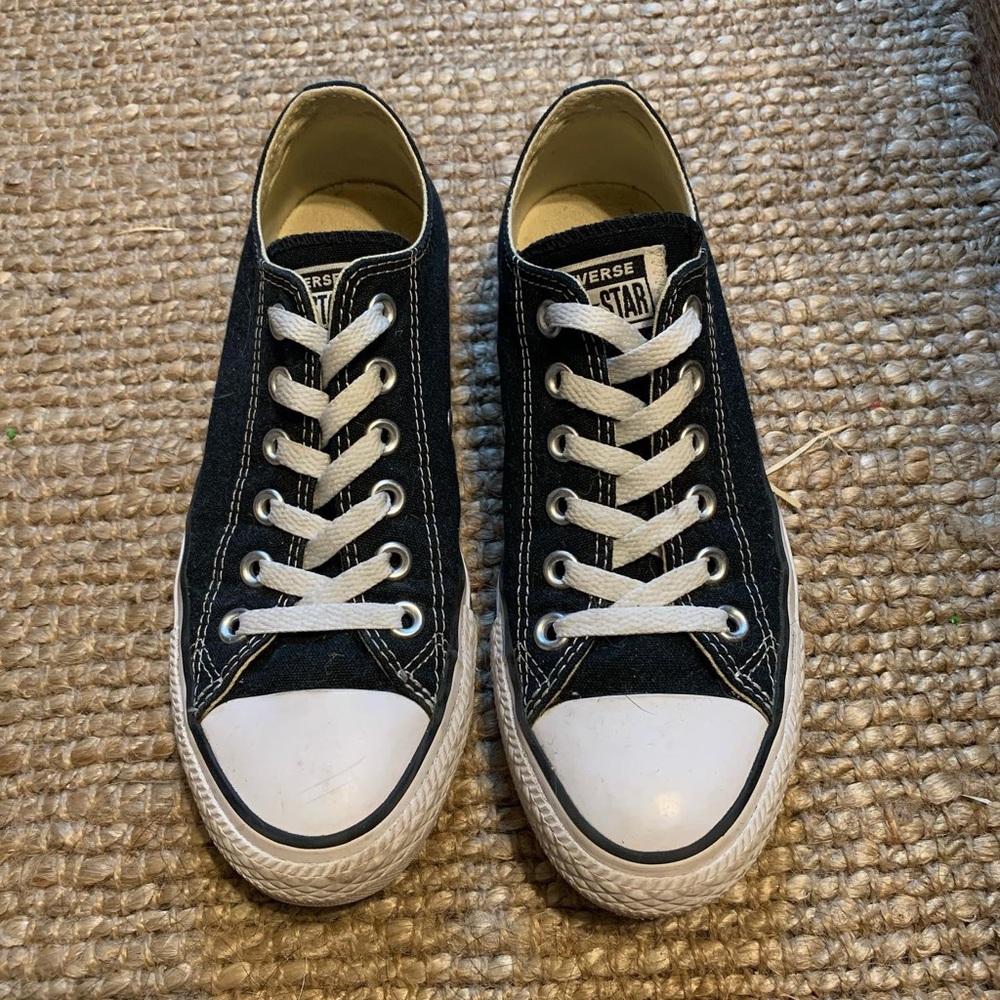 Converse Black low Women’s size 7
